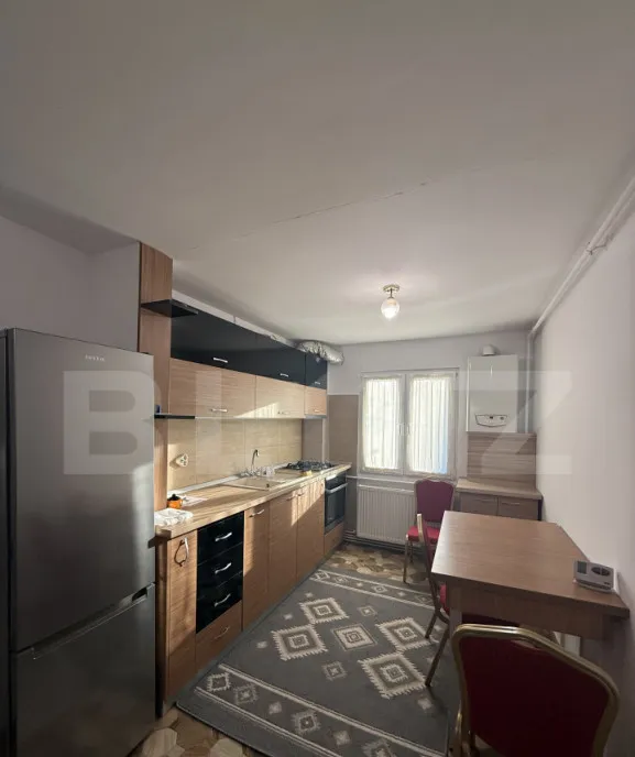 Apartament 4 camere 2 bai 2 balcoane boxa zona cec