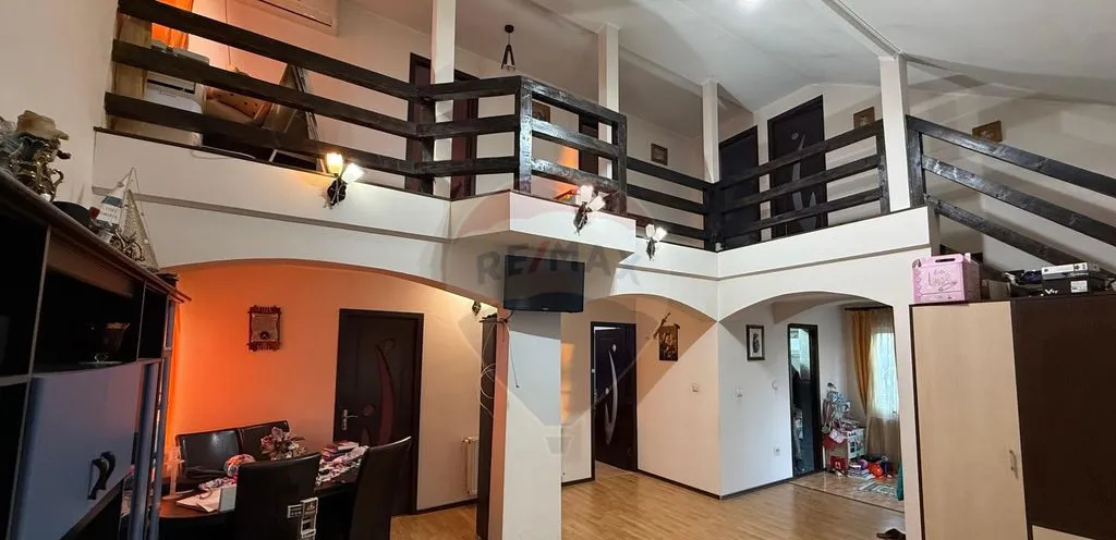 Casa / Vila cu 5 camere