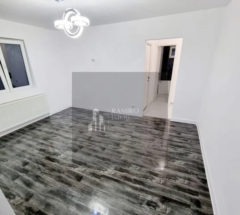 Apartament 2 camere renovat Piata Resita Sector 4 Sos