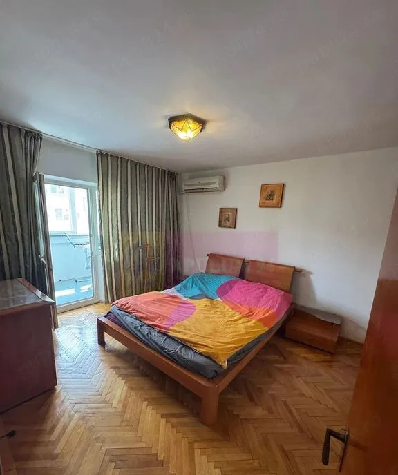 Vanzare apartament 3 camere Nerva Traian adiacent
