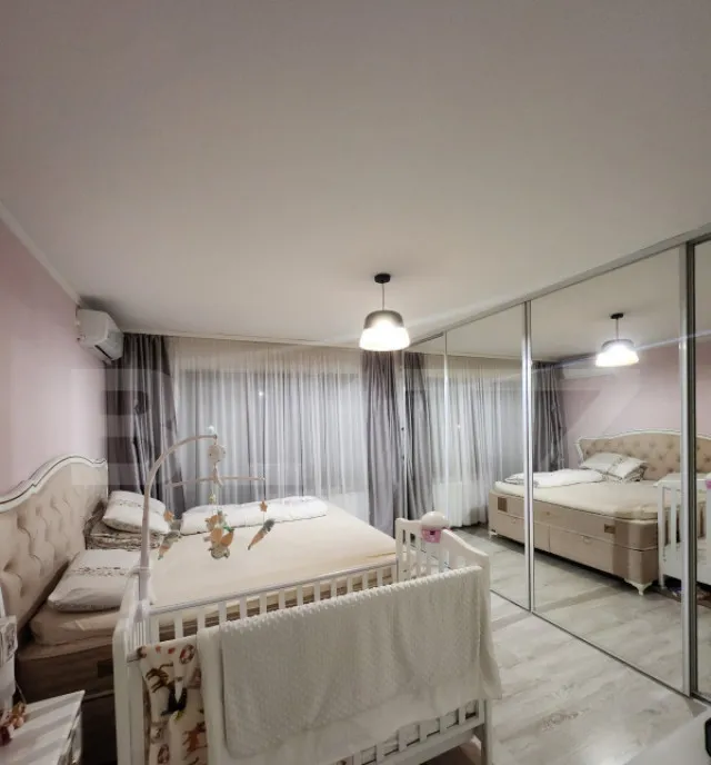Apartament 3 camere 2 bai 2 parcari 92 mp zona Florilor