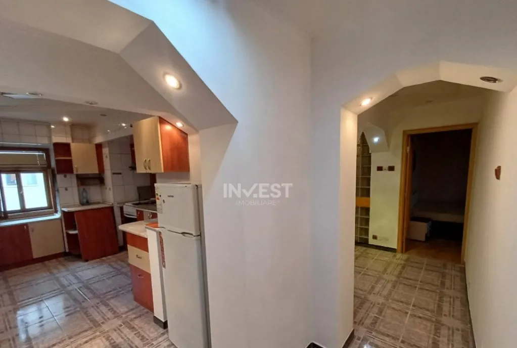 Garsoniera de vanzare ETaj 3 zona Alexandru cel Bun Rond