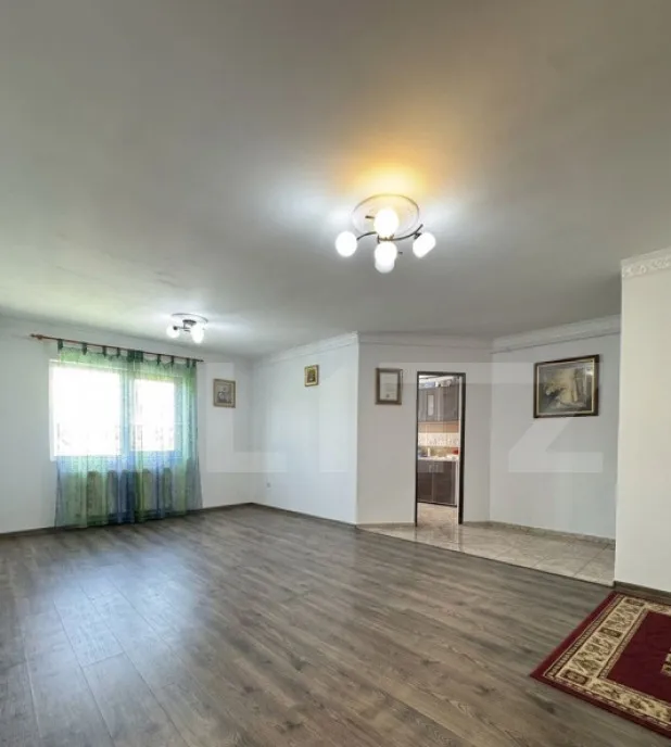 Apartament 2 camere 56 mp etaj 1 parcare orientare S V