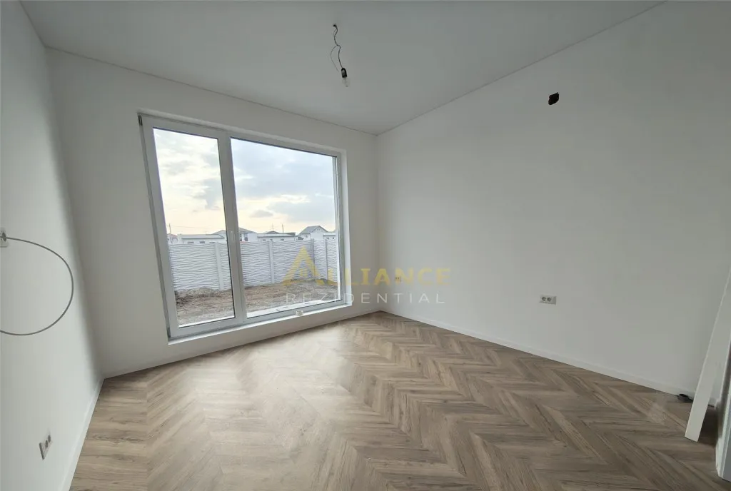 Casa 4 camere Incalzire in pardoseala Teren 371 mp Con