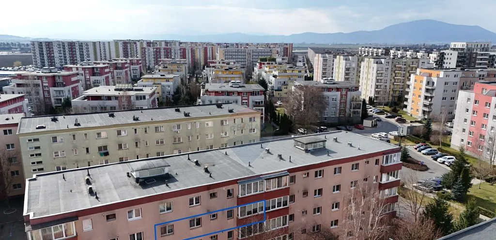 Apartament 3 camere 2 bai 2 parcari de vanzare zona