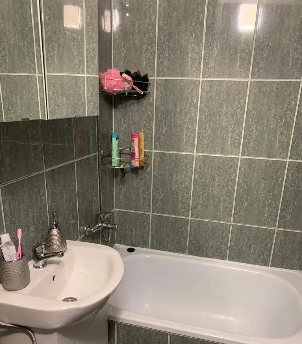 Garsoniera in zona Titan