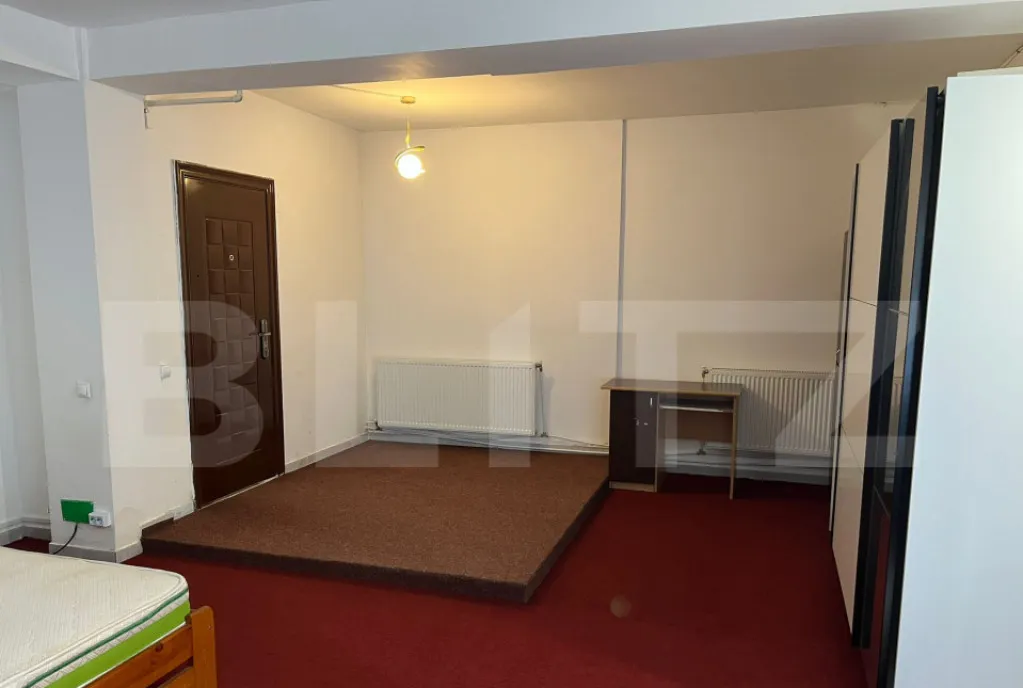 Apartament generos cu 1 camera 70mp zona Campului Manast