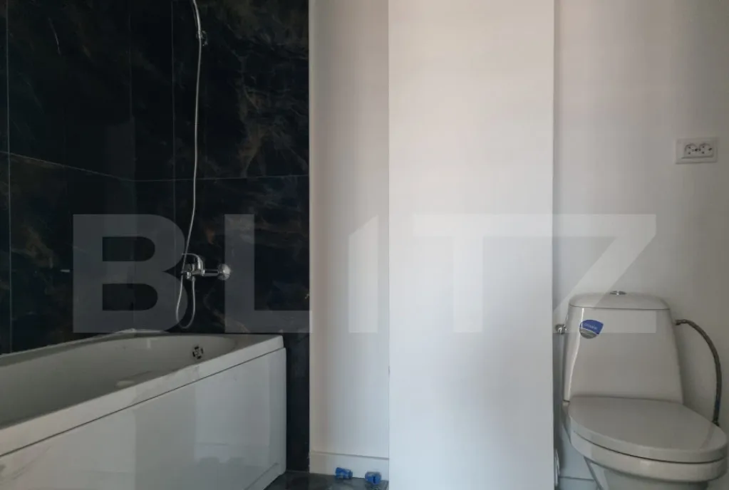 Apartament 3 camere 70 mp etaj intermediar zona Corneliu