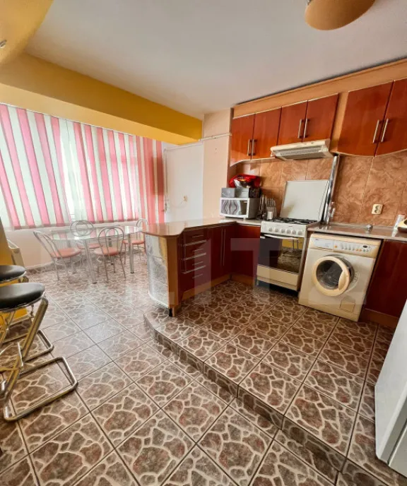 Apartament 4 camere decomandat zona Libertatii