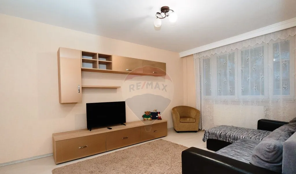 Apartament de inchiriat 2 camere decomandat - Pites