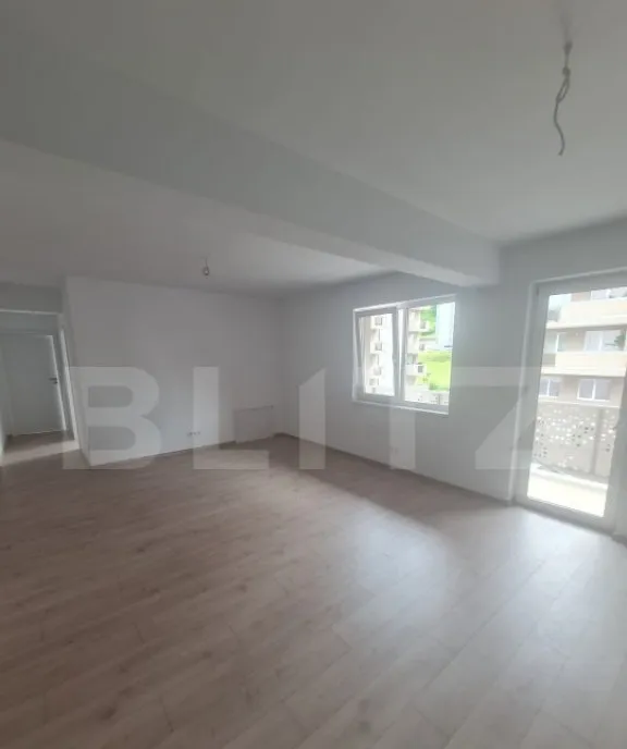 Comision Zero Apartament semidecomandat 3 camere finisaje