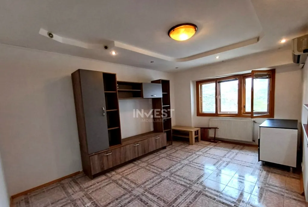 Apartament 3 camere decomandat zona Pacurari Iasi