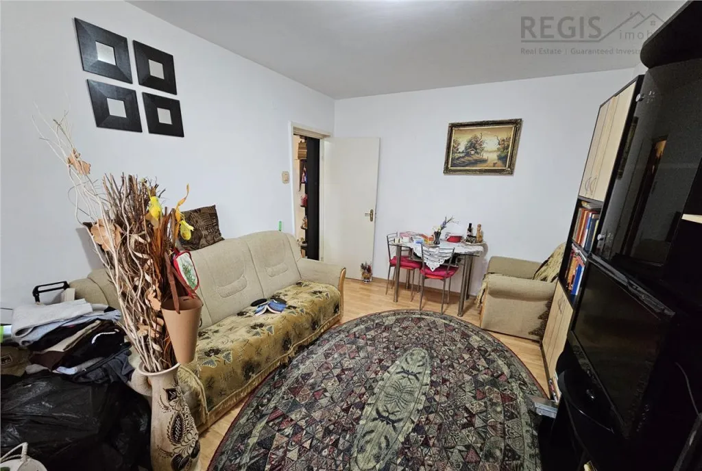 Apartament 3 camere decomandate zona Astra