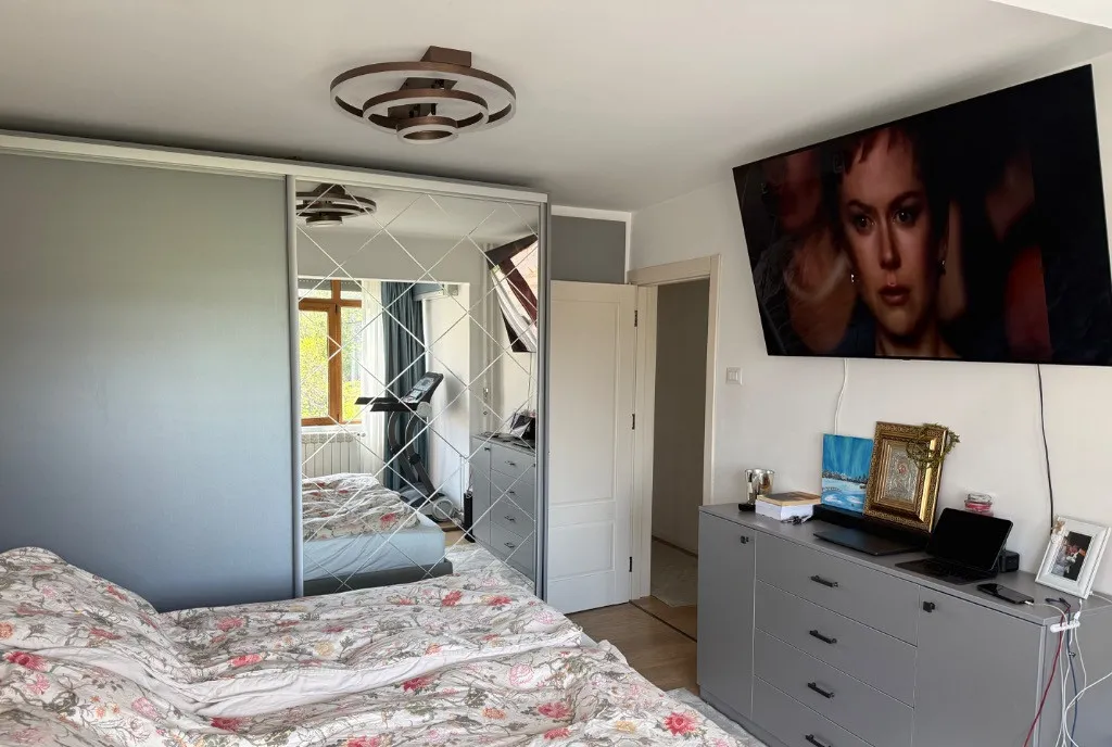 Proprietar apartament 4 camere decomandat bdul Timisoara 29