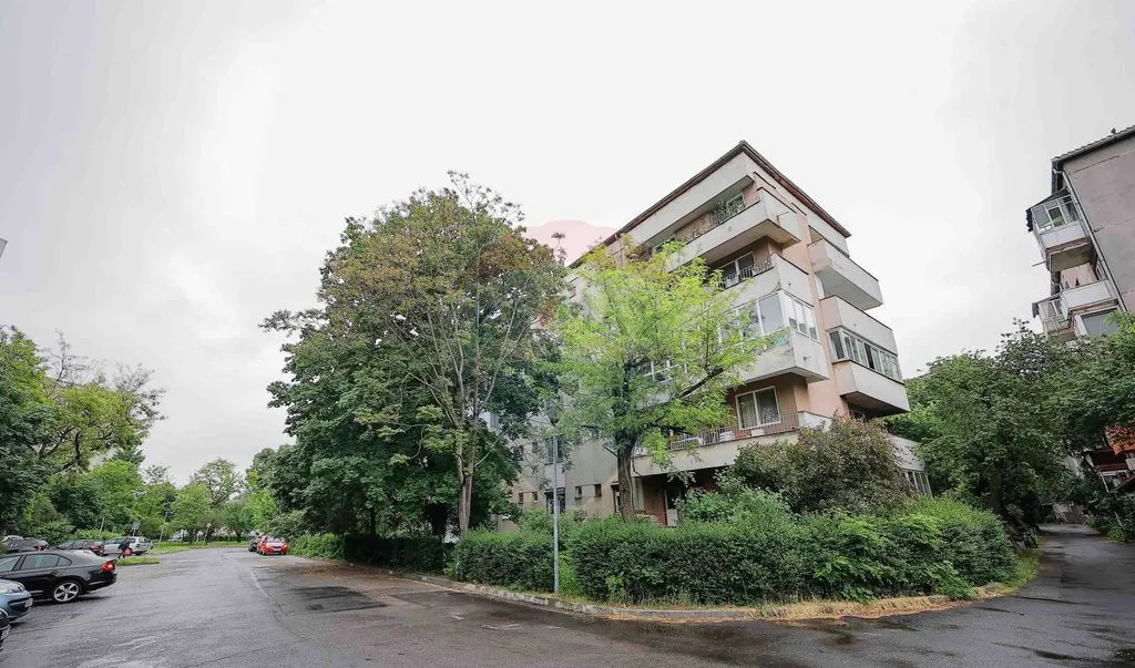 Apartament 2 camere de vanzare - Str Aluminei