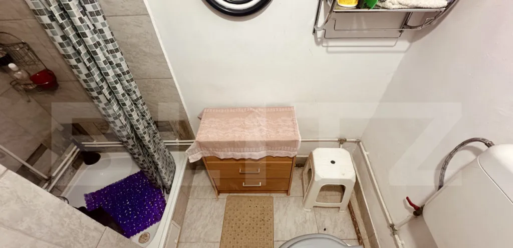 Apartament cu 3 camere terasa 15mp parcare zona centrala
