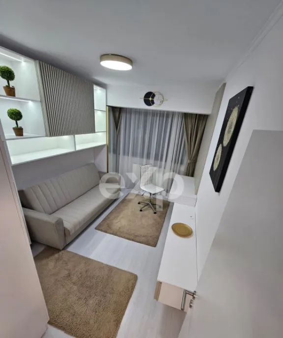 Inchiere apartament 3 camere Central bloc nou