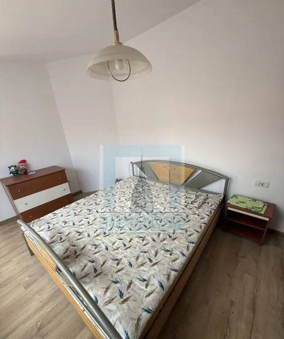Corp casa de 5 garsoniere mobilate/utilate zona Brasov