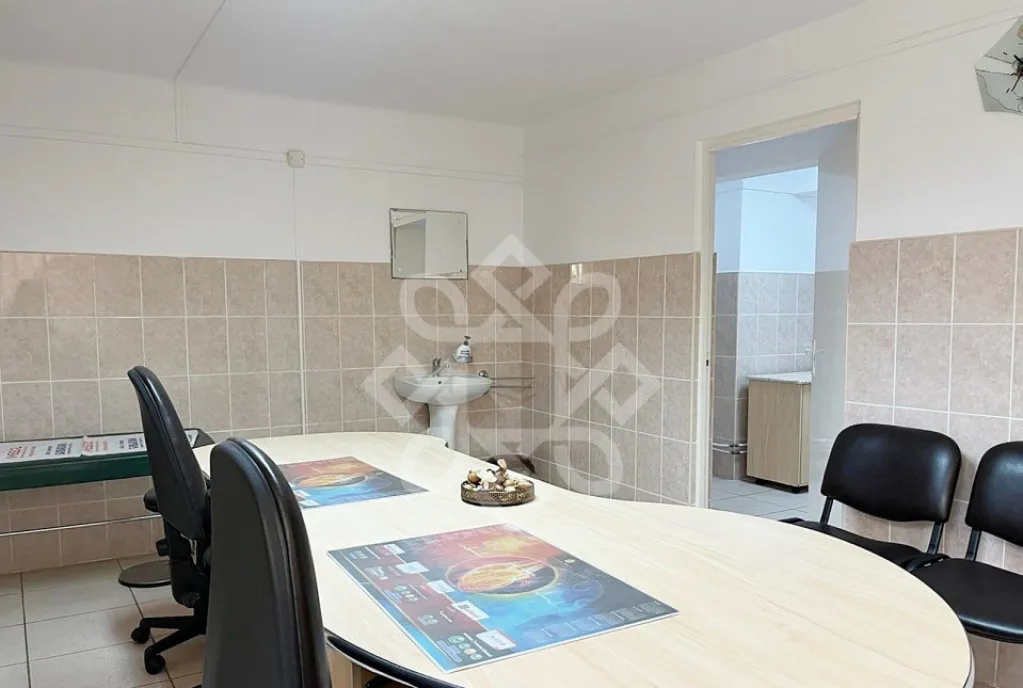 Spatiu comercial de vanzare ultracentral in zona Primariei O