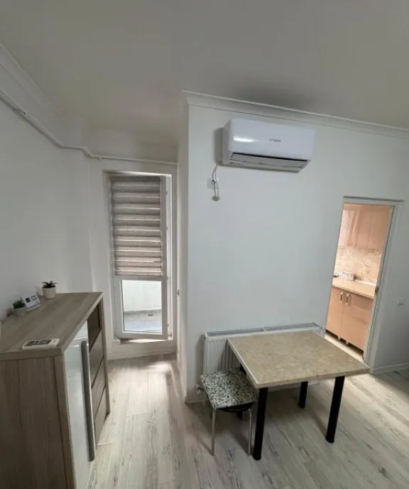 Calea Giulesti 3 camere etaj 3 suprafata 61mp semideco