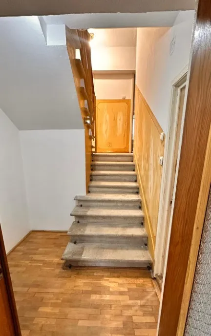 Apartament 4 camere 125 mp garaj sub bloc zona Polivalenta
