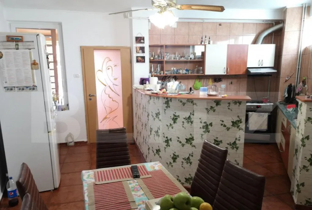Casa in Centru Civic 4 camere D P E plus spatiu comerc