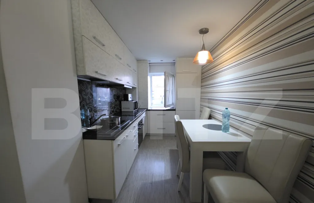 Apartament cu 3 camere zona Stefan cel Mare Parter inalt