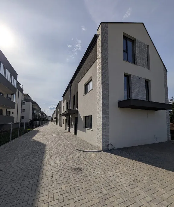 Apartament cu 2 camere finisat zona Cetatii