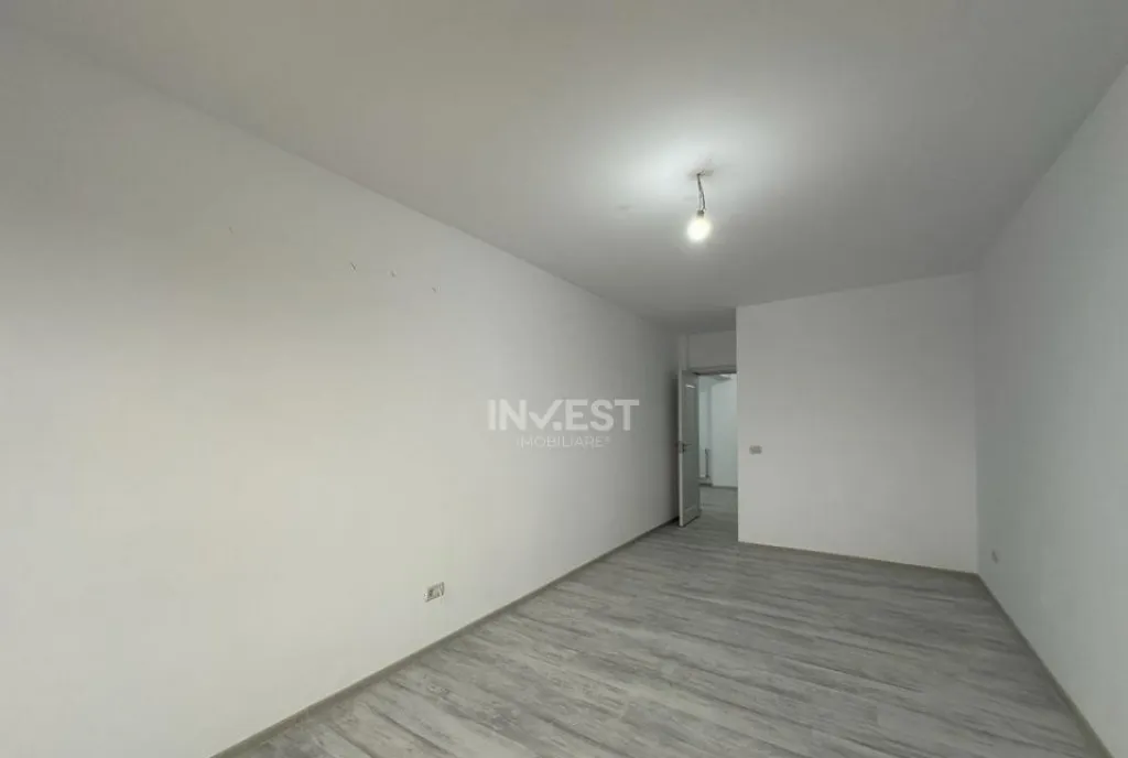 Apartament 3 Camere 80mp Bloc Nou