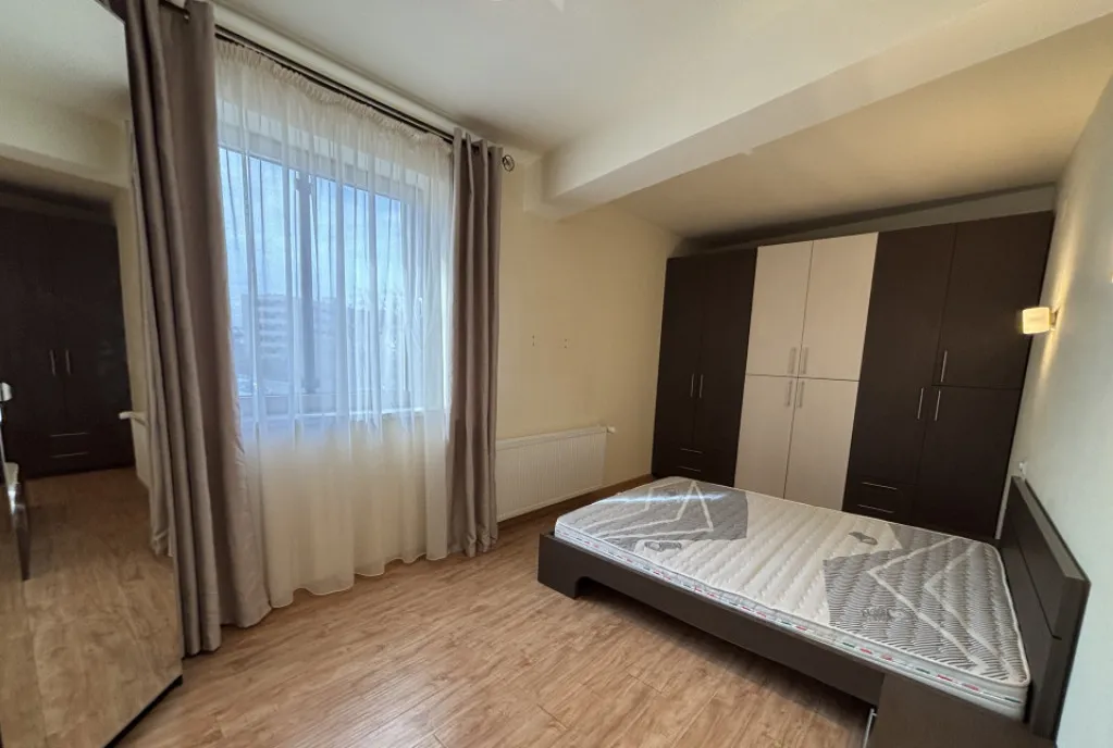 2 Camere la 200m de Mall Vitan Bloc 2008