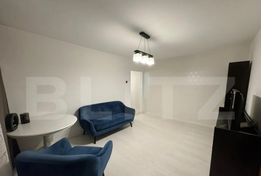 Apartament 2 camere 38 mp zona Racheta Craiovita Noua