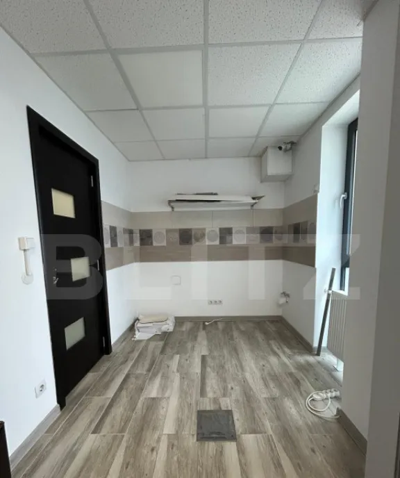 Apartament cu 3 camere ideal pentru activitati de birou zo