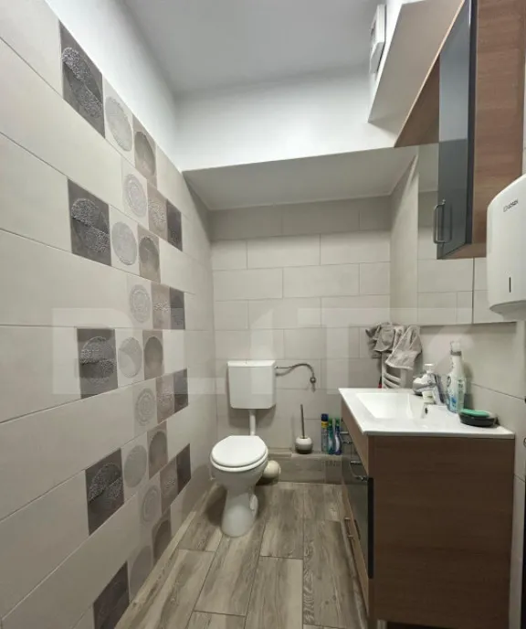 Apartament cu 3 camere ideal pentru activitati de birou zo