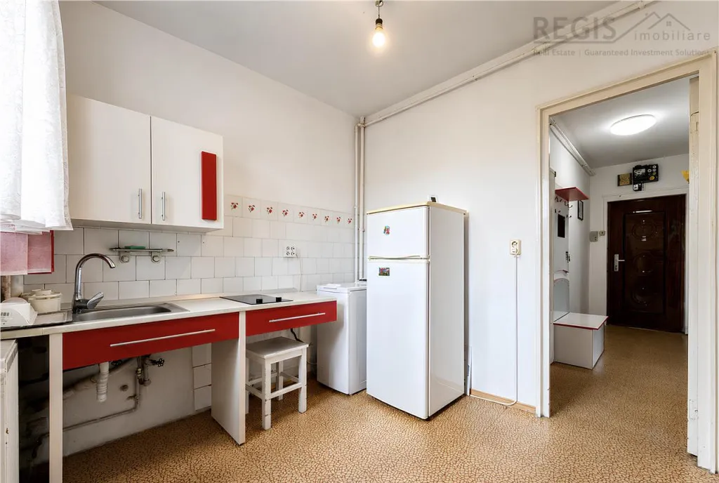 Apartament cu 3 camere de in zona Grivitei