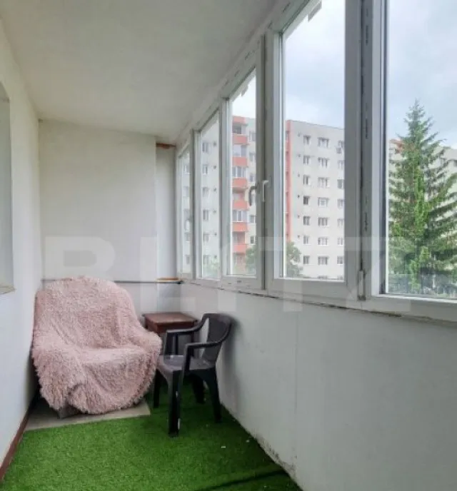 Apartament cu 4 camere decomandate 2 balcoane 110 mp zon