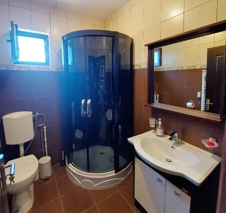 Casa cu 4 camere in Corbu Constanta