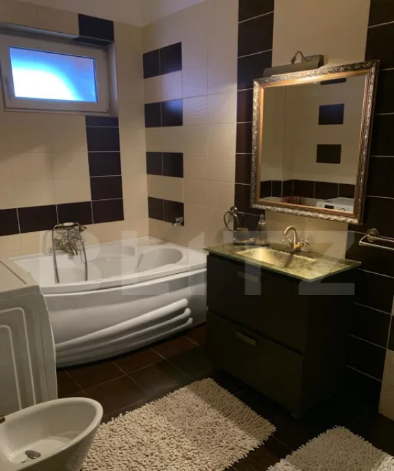 Apartament de vanzare cu 3 camere 72 mp 10 7 balcon zon