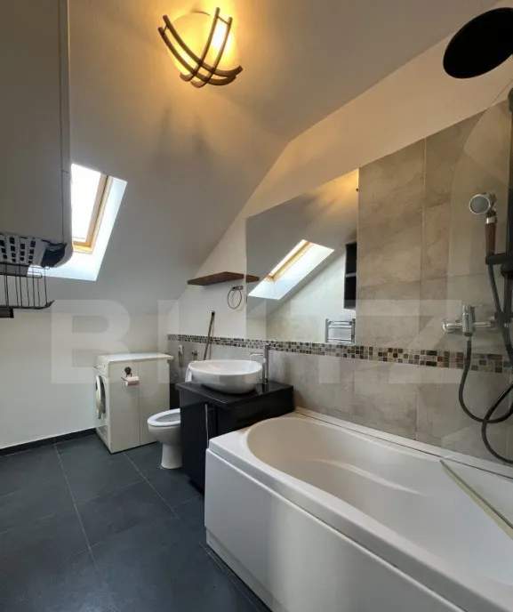 Apartament pe doua niveluri 3 camere 85 mp Marasti