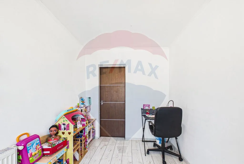 Apartament de 3 camere cu priveliste zona Stefan Cel Mare