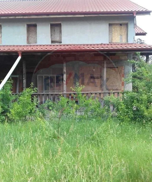 Casa moderna la rosu parter - Domnesti 500 mp teren