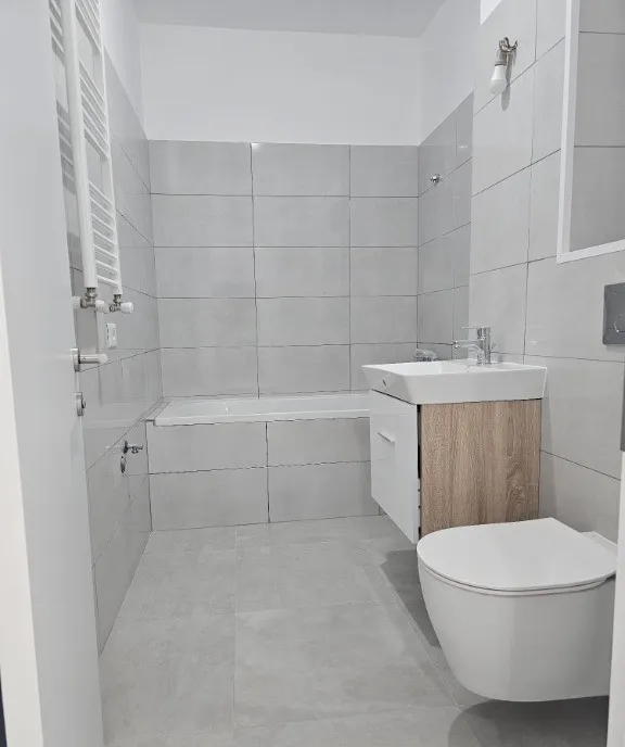 Apartament 2 camere langa metrou Pacii Maniu 141