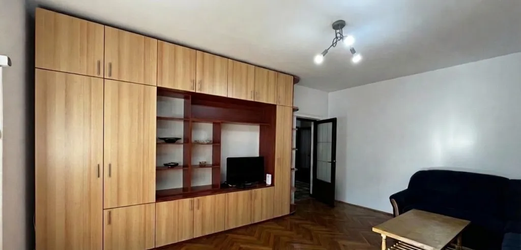 Prima inchiriere 2 camere centrala si aer conditionat