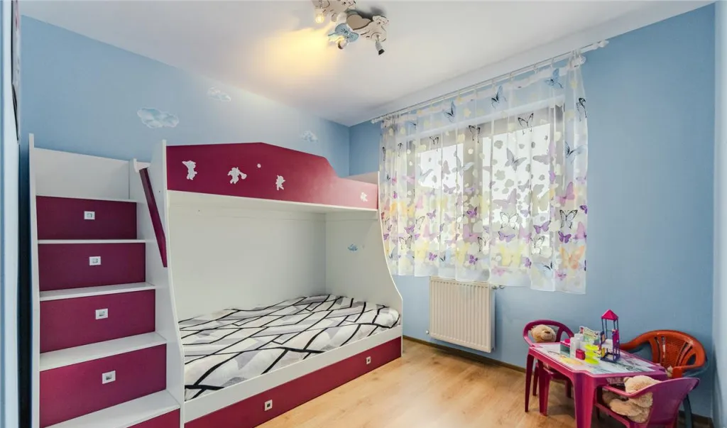 Film Apartament 3 camere 2 bai decomandat accesorizat parca