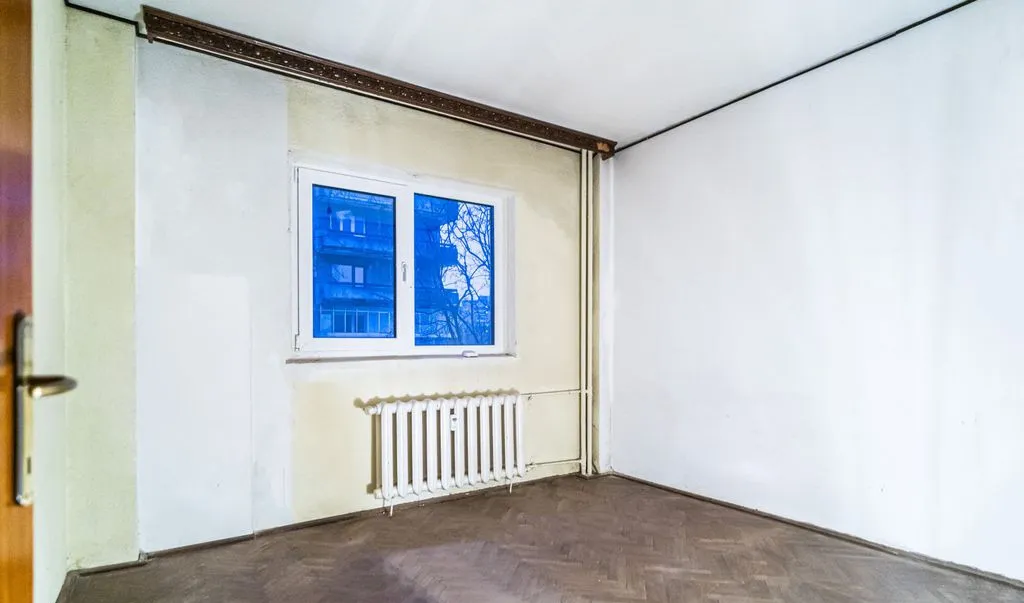 Drumul Taberei 3 camere 4/10 bloc stradal c tie 1980