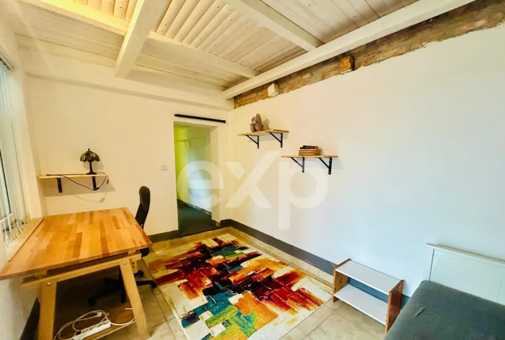 Casa de inchiriat 4 camere Teren 551 mp Cristian 800 Euro