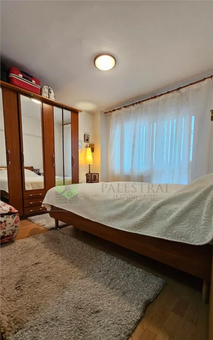 Studio lux zona Coresi mobilat si utilat lux parcare 137700