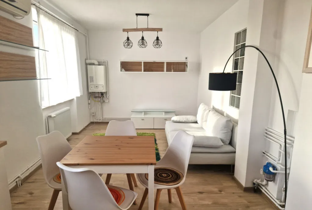 Apartament 3 camere 67 mp zona Iuliu Maniu