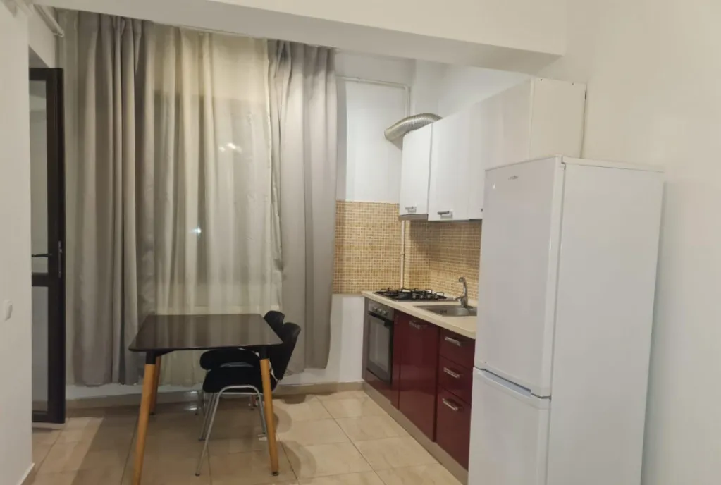 Bloc nou Palas Ap 2 cam modern et 2 balcon liber