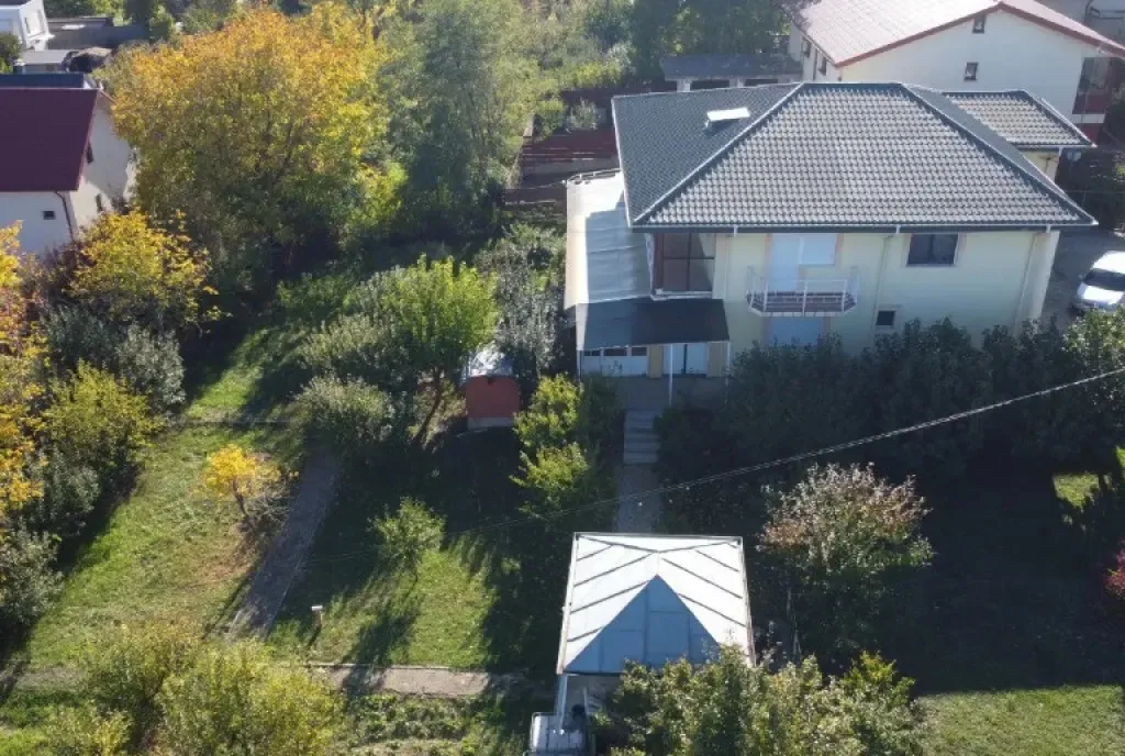 300 Euro Apartament 3 Camere Decomandat Tomesti