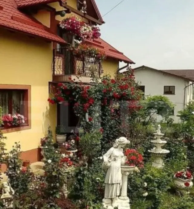 Casa individuala 200 mp 600 teren in Falticeni